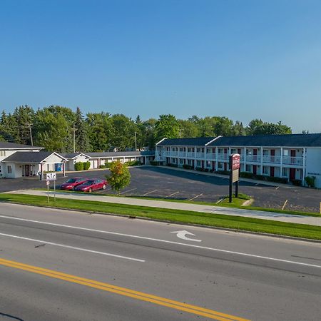 Thumb Heritage Inn Sandusky Exterior foto